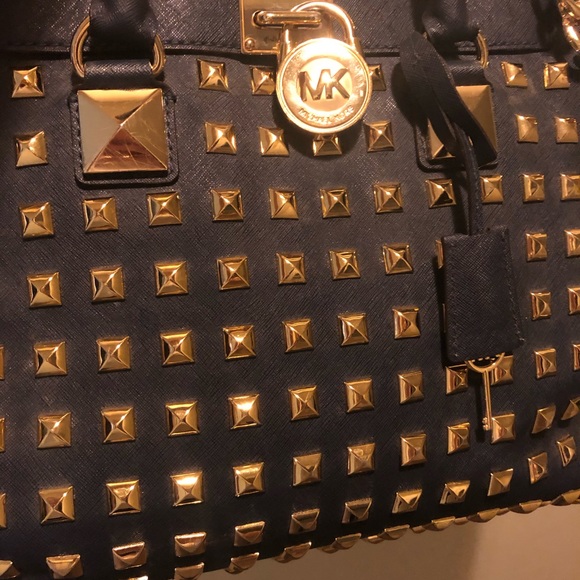 SOLD! Micheal Kors Hamilton❣️ - Picture 2 of 8